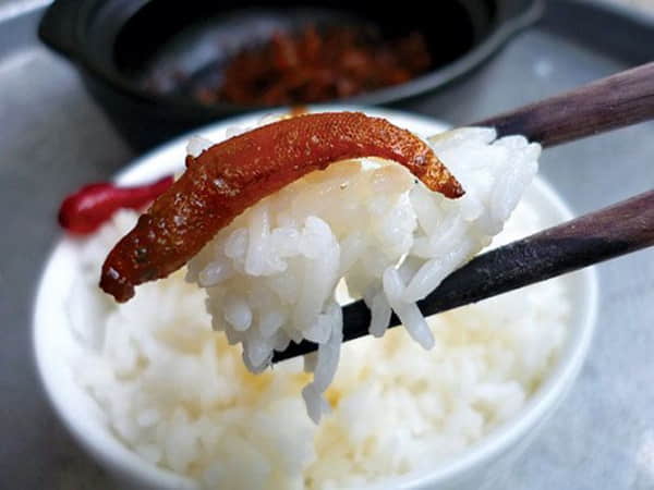Mơ thấy bà ăn cơm