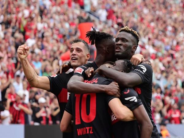 Bóng đá 17/10: Xhaka là món hời của Bayer Leverkusen