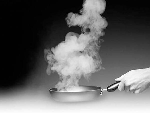 Nằm ngủ mơ thấy khói là điềm gì? Giải mã chi tiết giấc mơ