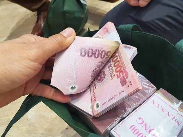 Ngủ mê thấy có người trả nợ bằng tiền 50 nghìn