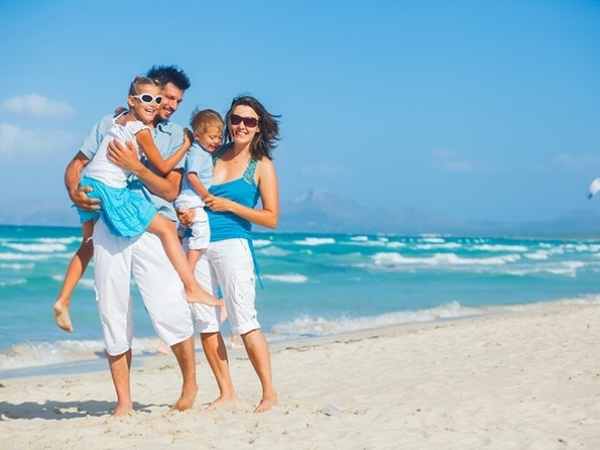 Mơ thấy đi biển cùng người thân