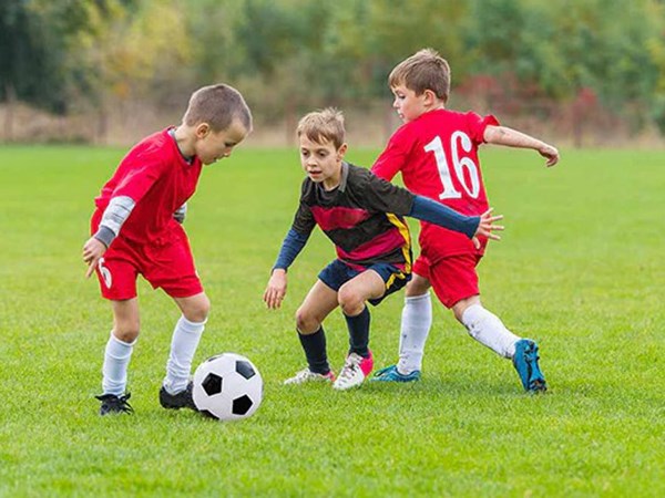 Nằm mơ thấy đá bóng báo hiệu điềm tốt hay xấu?