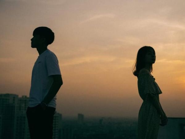 Mơ thấy người yêu cũ nói chuyện với mình