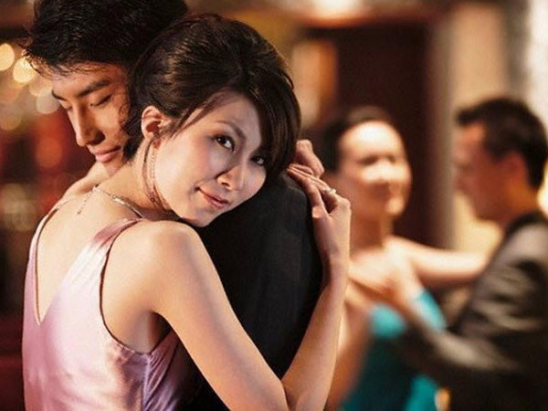 Mơ thấy người yêu ngoại tình là điềm gì