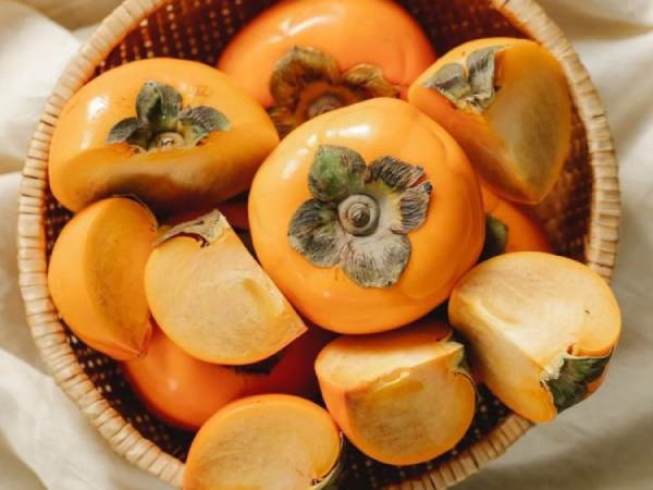 Mơ thấy quả hồng chín đỏ