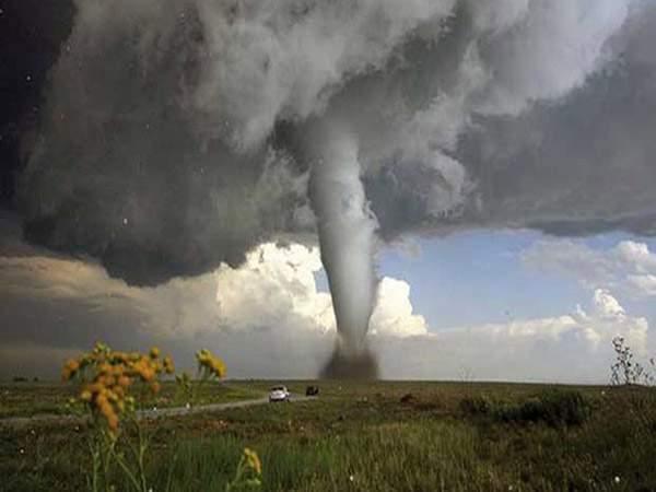 Mơ thấy lốc xoáy xuất hiện trong thành phố