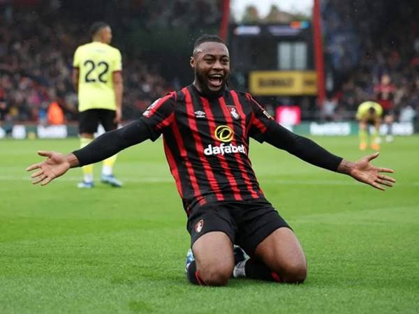 Các ông lớn Ngoại Hạng Anh vào cuộc trong vụ Semenyo